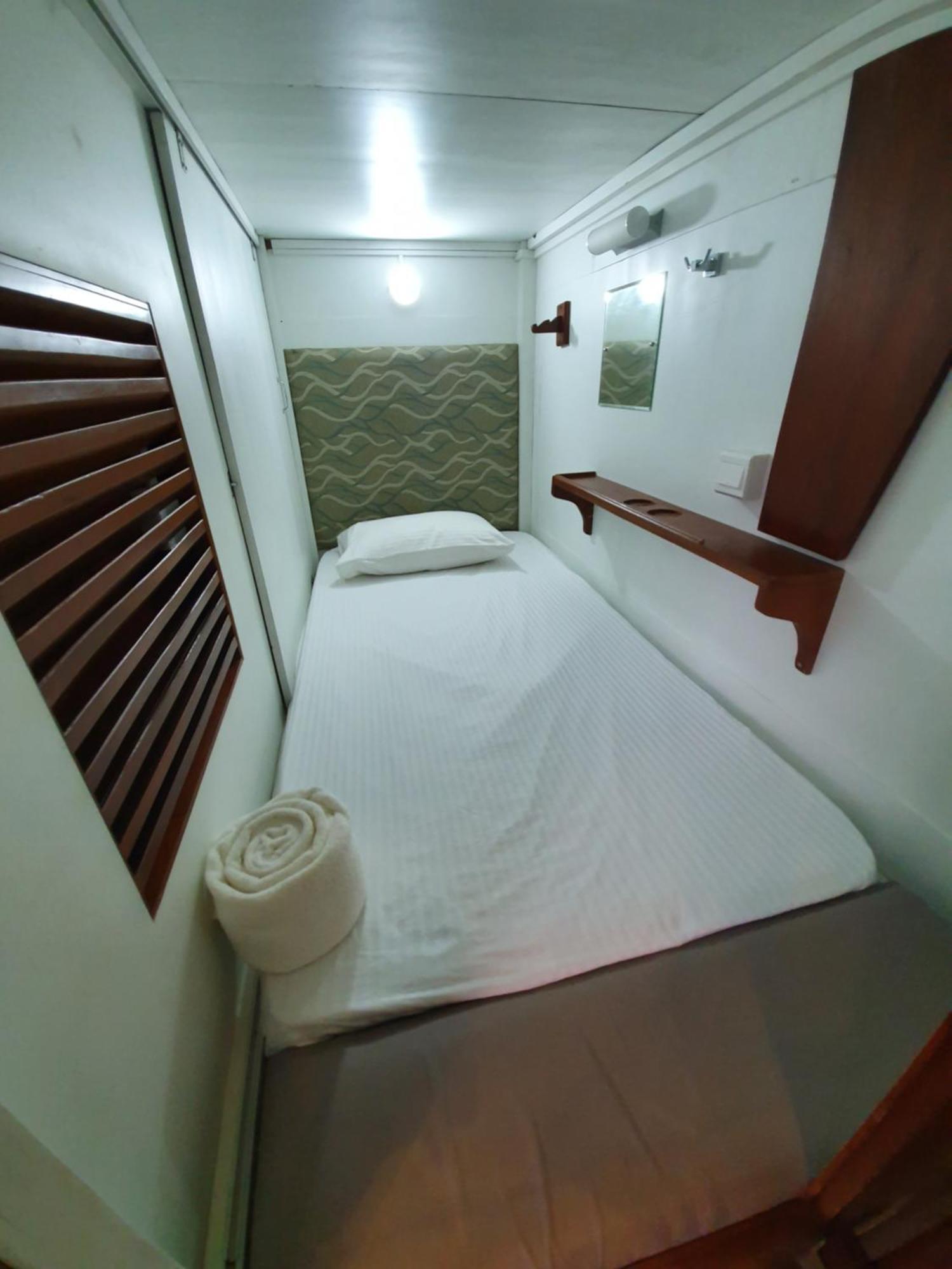 Bed Station 210 Hotel Kandy Exterior foto