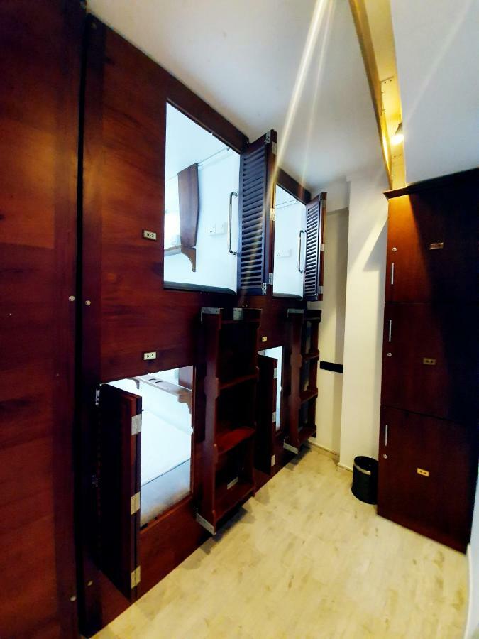 Bed Station 210 Hotel Kandy Exterior foto