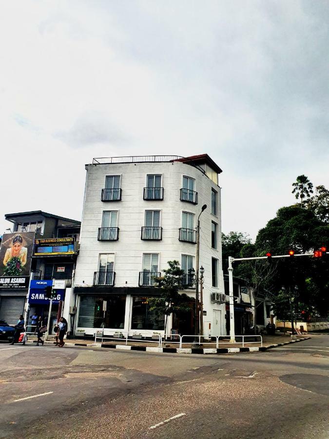 Bed Station 210 Hotel Kandy Exterior foto